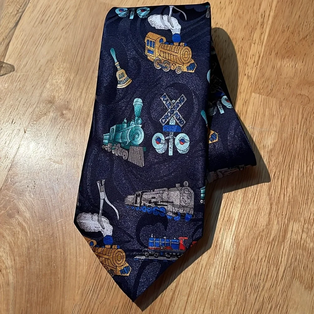 STEVEN HARRIS HANDMADE THEME TRAIN TIE NAVY BLUE MULTICOLORED